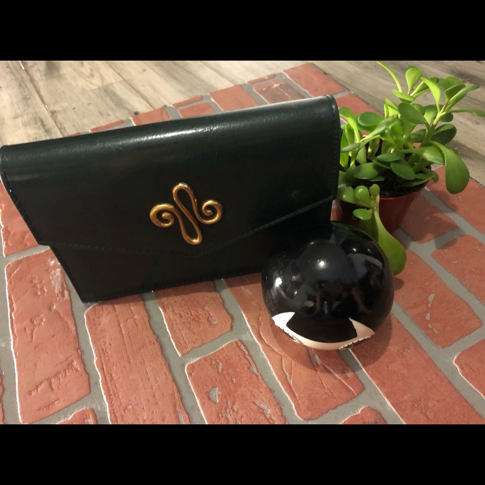 Emerald clutch